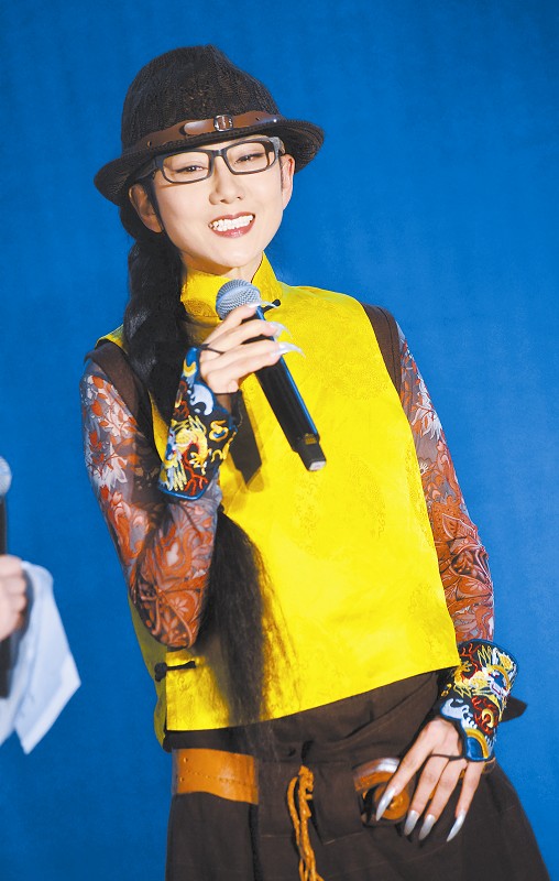 杨丽萍 跳舞就像喝水一样简单.jpg