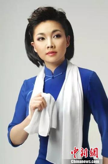 “80后”歌唱演员王莉成为第五代江姐的扮演者。　马海燕 摄